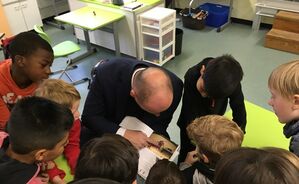 Im Mittelpunkt des Interesses standen "der Mann aus der Politik" und der Drache Kokosnuss